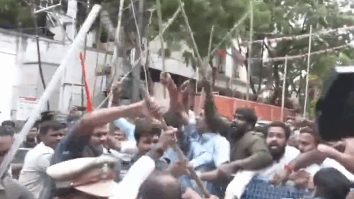 BJP, Congress Workers Exchange Lathi Blows, Pelt Stones During Protests In Hyderabad, Patna | Video