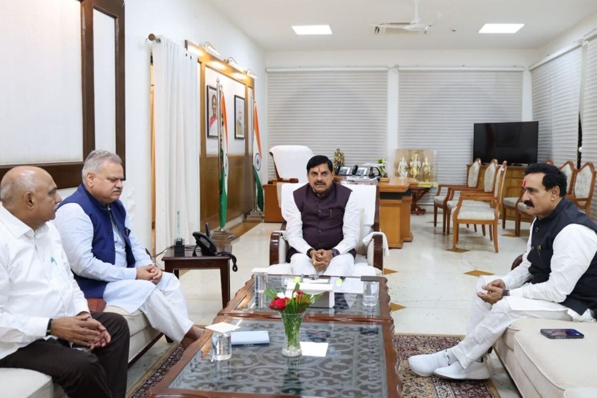 Narottam Mishra Meets MP BJP Leadership After Datia Snub, Shiv Sena (UBT) Offers Him Ticket