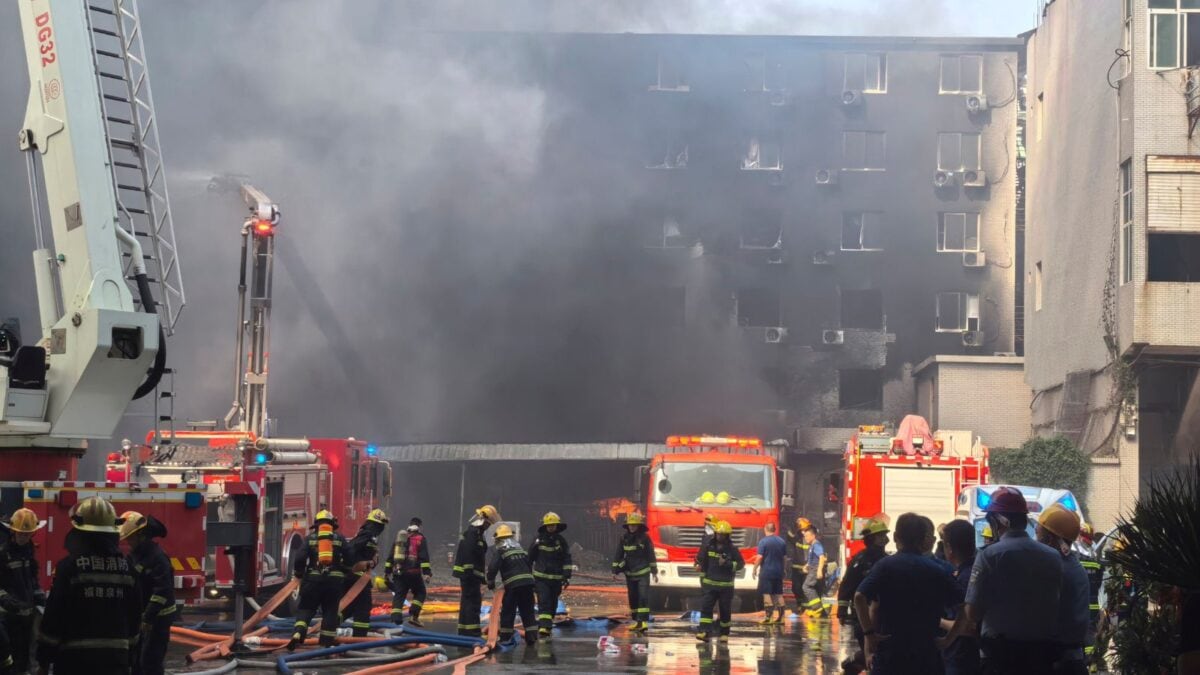 China Shoe Factory Fire Kills 28, Over 200 People Evacuated