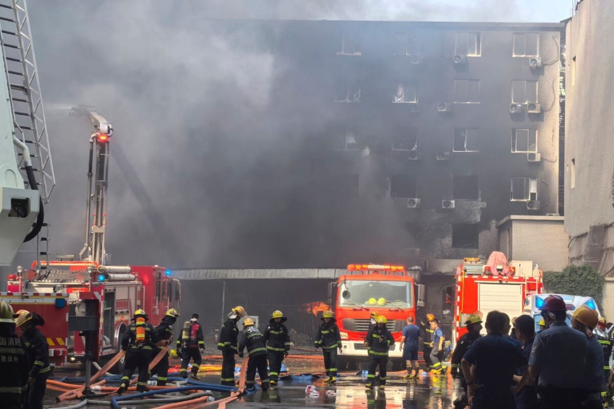 China Shoe Factory Fire Kills 28, Over 200 People Evacuated