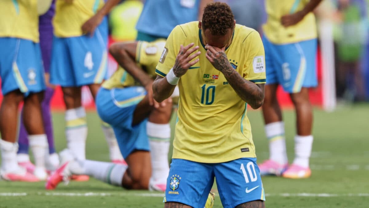 Neymar Breaks Down Uncontrollably After Brazil's World Cup Exit, His Final WC Game | WATCH