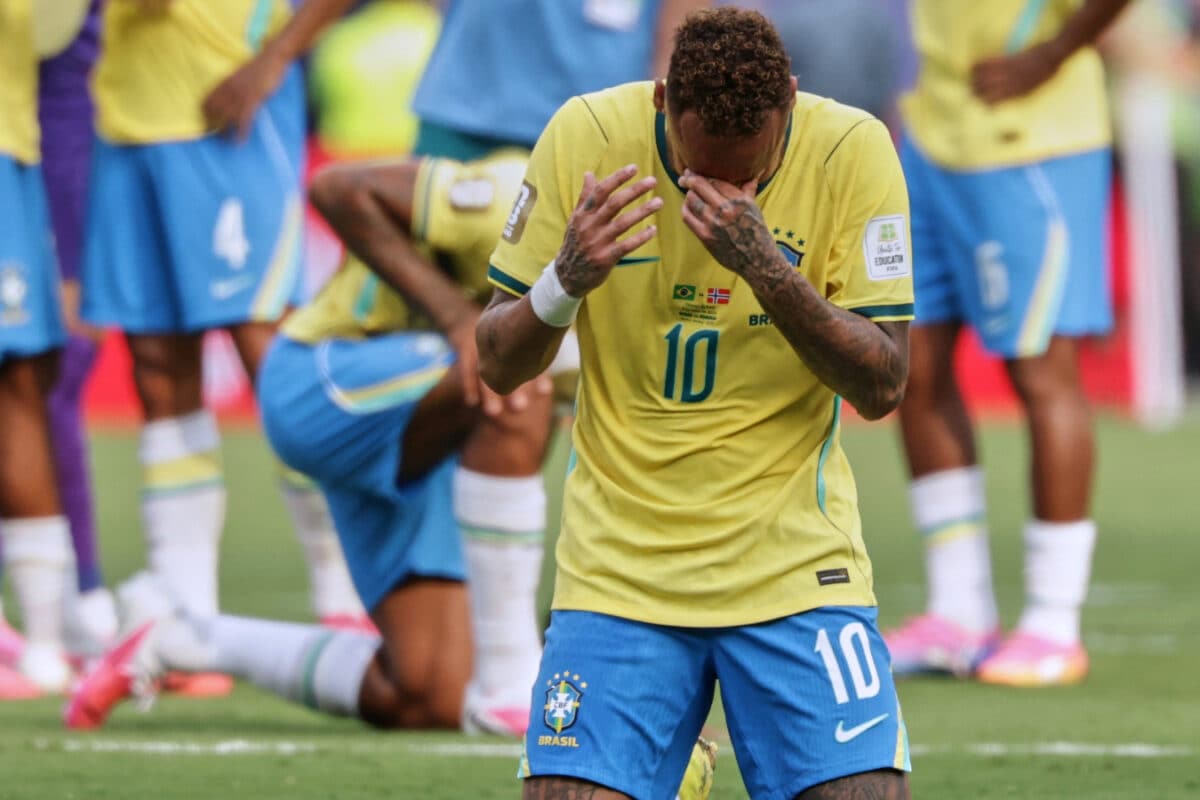 Neymar Breaks Down Uncontrollably After Brazil's World Cup Exit, His Final WC Game | WATCH