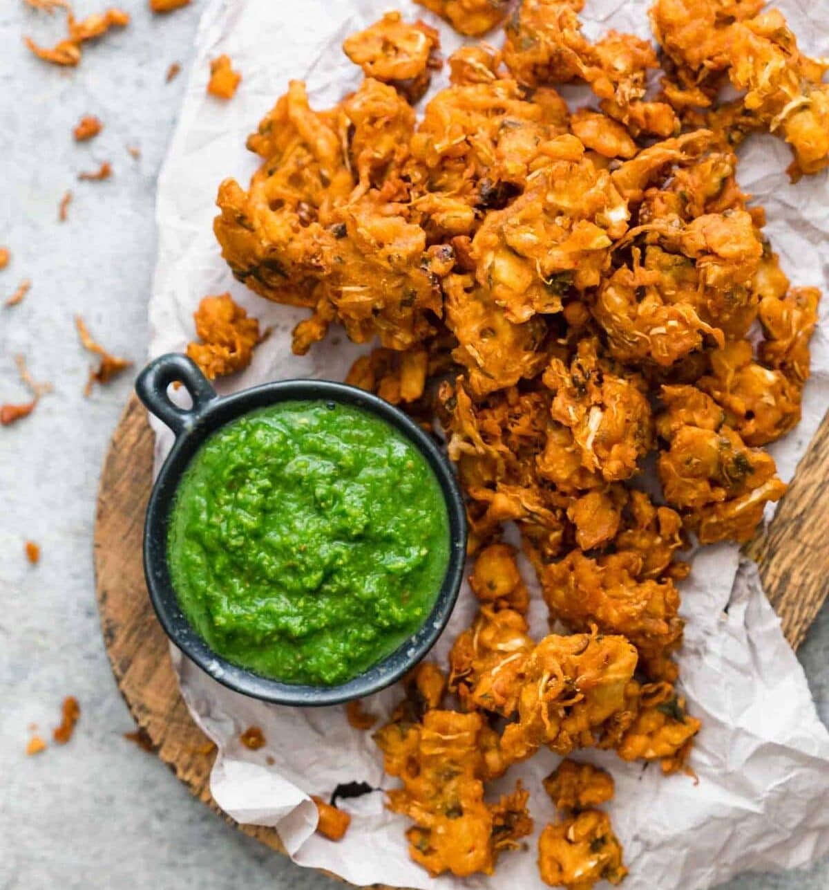 Crispy Drumstick Leaf Fritters (Pakoras): Mix fresh moringa leaves into a lightly spiced besan (gram flour) batter and air-fry or shallow-fry until golden. Enjoy a healthier, nutrient-dense spin on classic monsoon rainy-day snacks without compromising on essential crispy texture. Crispy Drumstick Leaf Fritters (Pakoras): Mix fresh moringa leaves into a lightly spiced besan (gram flour) batter and air-fry or shallow-fry until golden. Enjoy a healthier, nutrient-dense spin on classic monsoon rainy-day snacks without compromising on essential crispy texture.