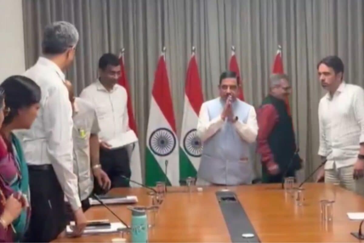 Pralhad Joshi Takes Charge As Education Minister After Dharmendra Pradhan's Resignation