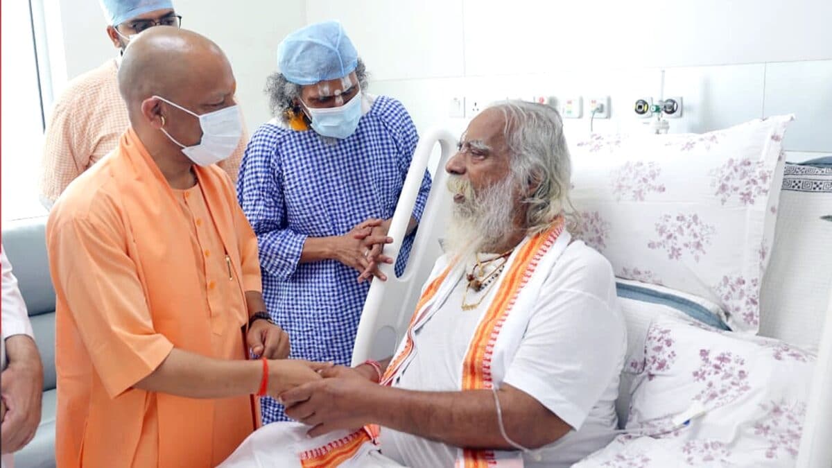 Yogi Adityanath Visits Medanta Hospital, Prays Nritya Gopal Das Ji 'Recovers Soon'