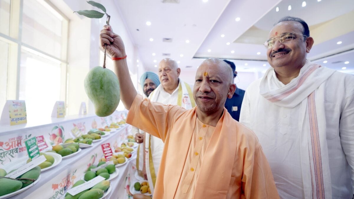 UP Mangoes Must Meet 'Highest Standards of Quality, Trust' and Global Benchmarks: CM