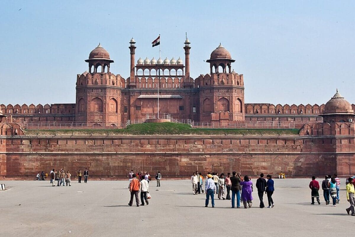 Bomb Threat Targets Delhi's Red Fort, Triggers Massive Security Check