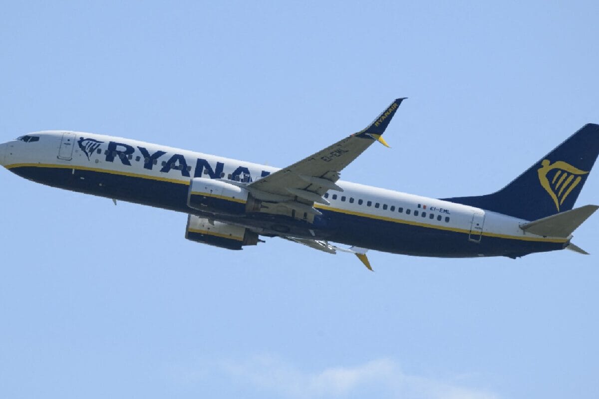 'If We Die, We Die Together': Wife Of Man Sucked Out Of Plane Says She Held Onto His Legs