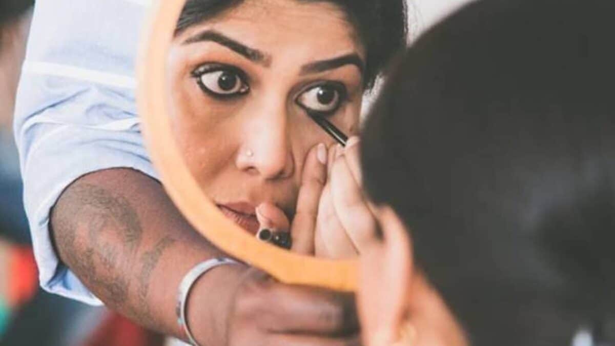 Top TV Actress, Made Bollywood Debut With Aamir Khan, Never Got Married, Is A Single Mother