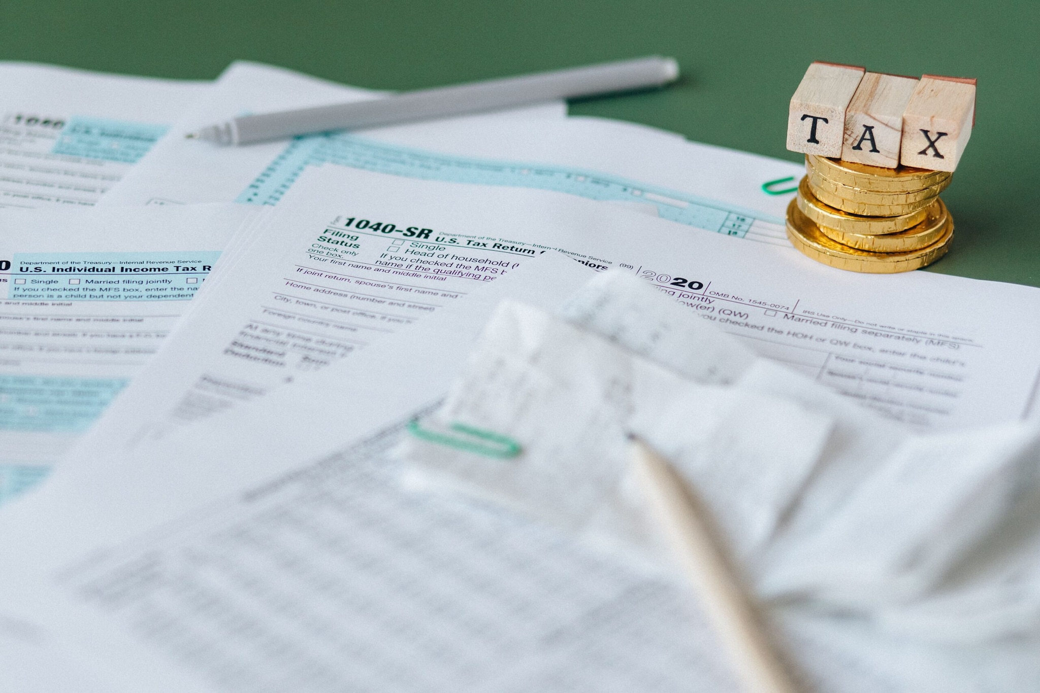 Note: If a senior citizen pays their own medical bills, the senior citizen can claim the deduction in their own return. If the child pays medical expenses for senior citizen parents, the child can claim the deduction, subject to the Rs 50,000 limit for parents. But the same bill cannot be split or duplicated unless separate taxpayers have actually paid separate portions and each claim is limited to the amount paid by them. (Image: Pexels) Note: If a senior citizen pays their own medical bills, the senior citizen can claim the deduction in their own return. If the child pays medical expenses for senior citizen parents, the child can claim the deduction, subject to the Rs 50,000 limit for parents. But the same bill cannot be split or duplicated unless separate taxpayers have actually paid separate portions and each claim is limited to the amount paid by them. (Image: Pexels)
