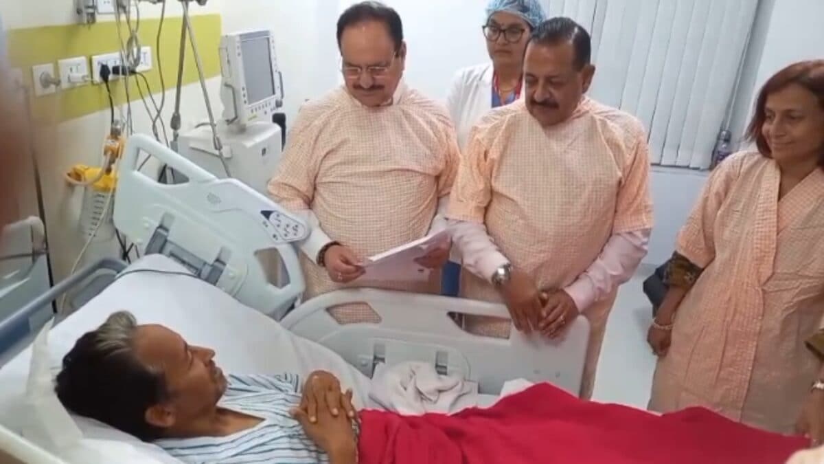 Jantar Mantar Protest Delhi Live: Sonam Wangchuk Ends 26-Day Hunger Strike; PM Modi Promises Tougher Action On Paper Leaks