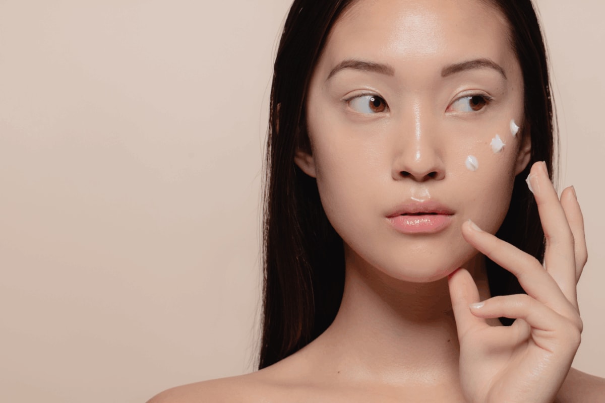 These Are Some 7 Of The Best Sunscreens Available Under ₹1,000 Suitable For Indian Skin