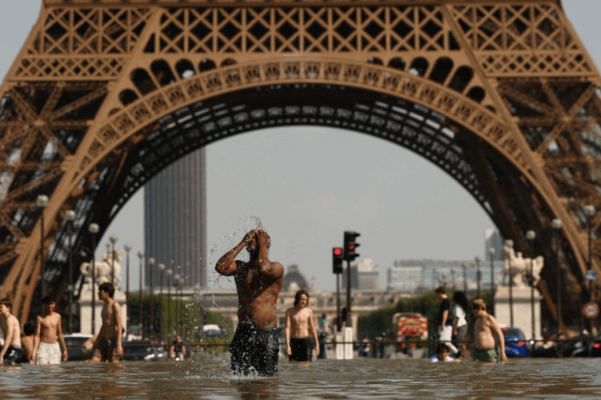 Over 1,300 Killed As Intense Heatwave Smothers Europe, France Among Worst-Hit Nations | Videos