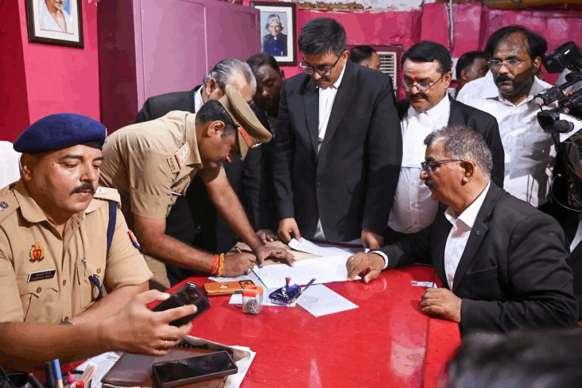 CCTV Footage Shows 5 Of 8 Accused In Ram Temple Donation Theft Removing Cash, Shoving Them In Socks