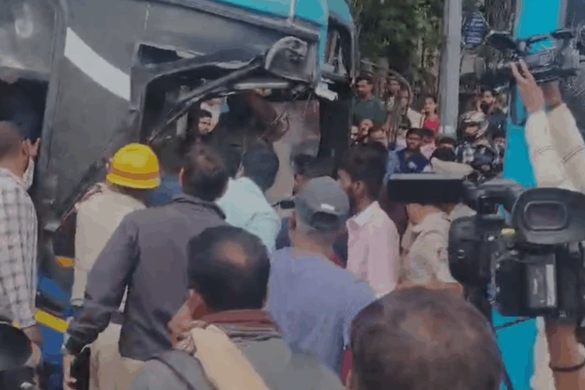 Five Injured After BMTC Bus Crashes Into Electric Bus In Bengaluru | Video