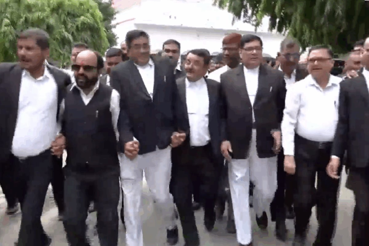 Barricades Broken, 'Jai Shri Ram' Chants: Ayodhya Lawyers Press For FIR Against Champat Rai In Donation Theft