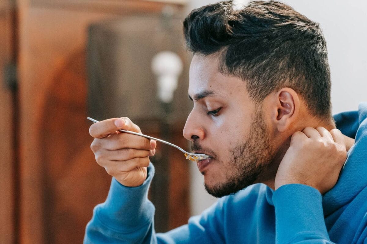 What Not To Do After Breaking A Fast: 10 Common Mistakes