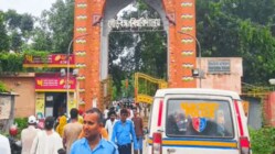 Kolkata News: Former students are rushing to collect degree certificates ahead of the proposed Yuva Shakti Bharosa Card launch.