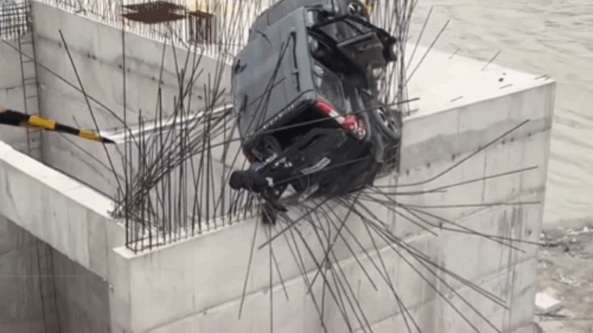 One Tourist Killed, Three Injured After Car Crashes Near Atal Tunnel In Himachal