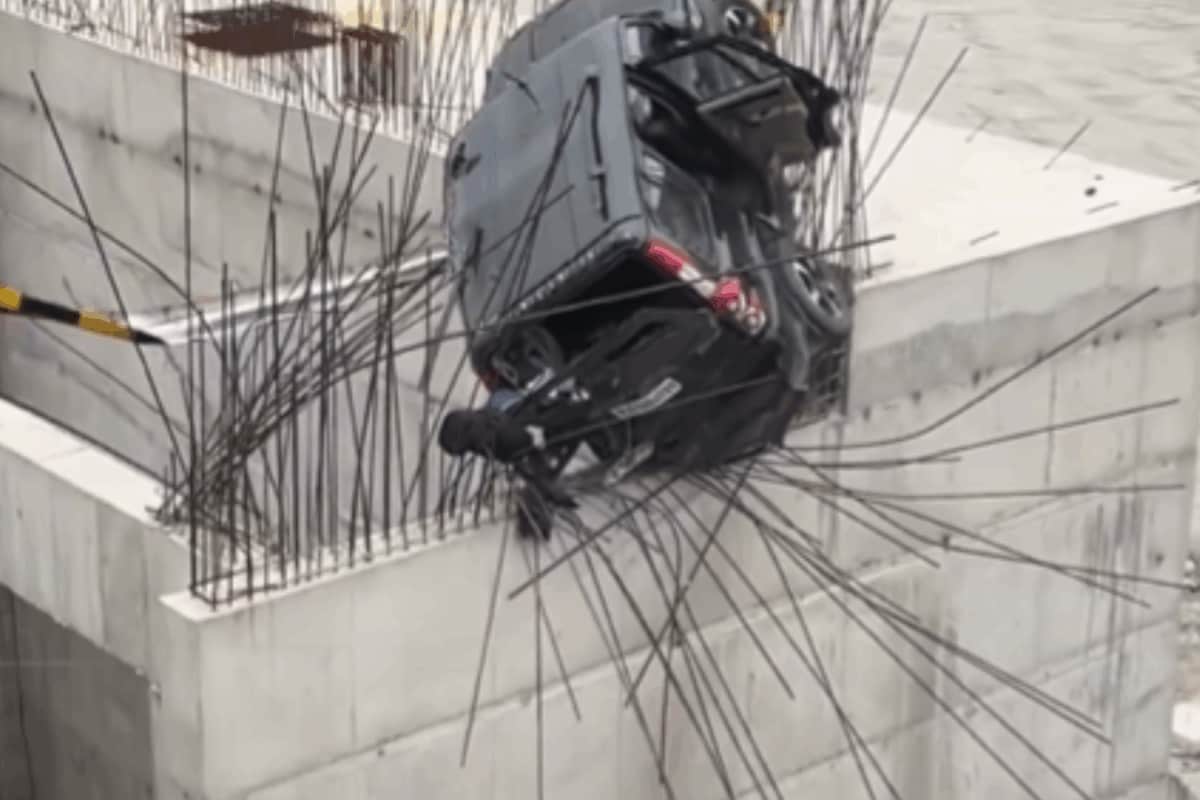 One Tourist Killed, Three Injured After Car Crashes Near Atal Tunnel In Himachal