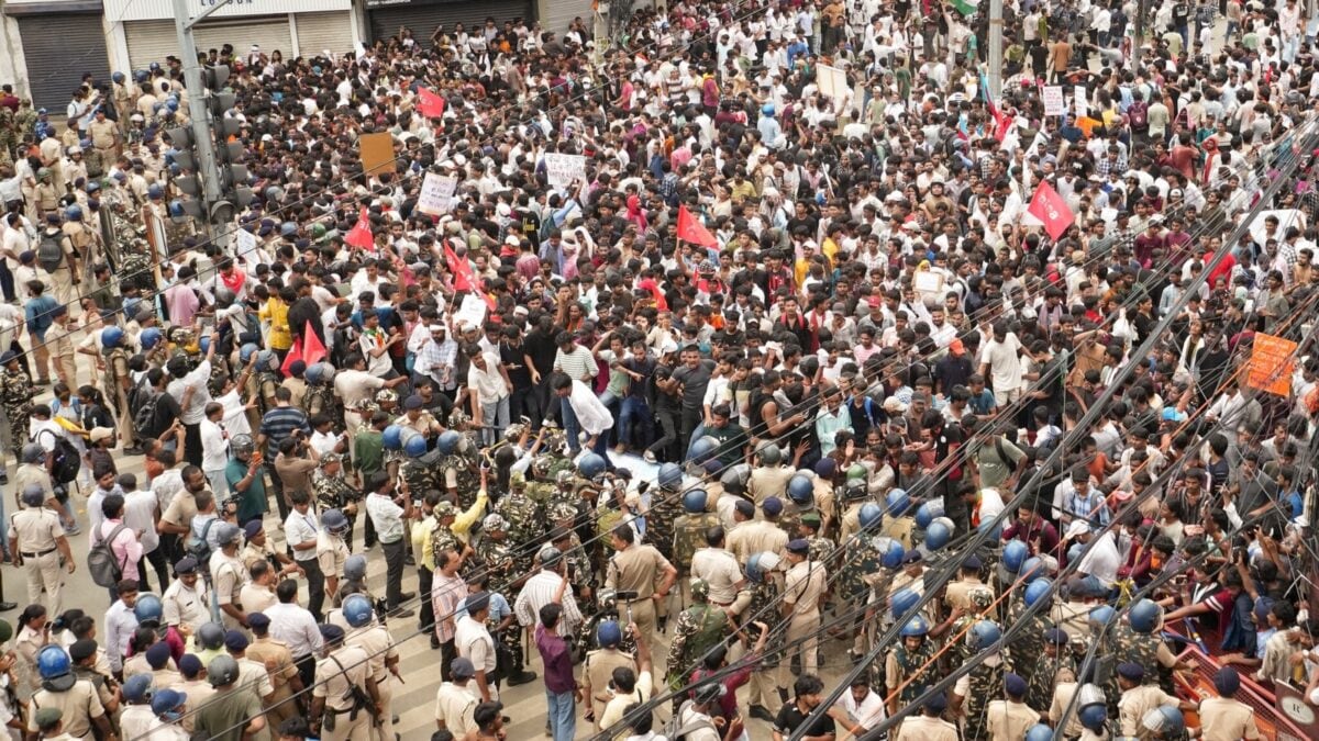 நீட் போராட்டக்காரர்கள் மீதான வழக்குகளை திரும்பப் பெறும் அசாம், பீகார்