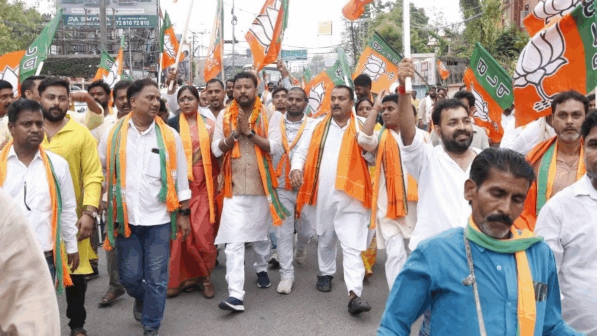 Bankipur Bypoll: BJP's 10th-Pass Abhishek 'Bunty' vs Prashant Kishor — His Assets Revealed