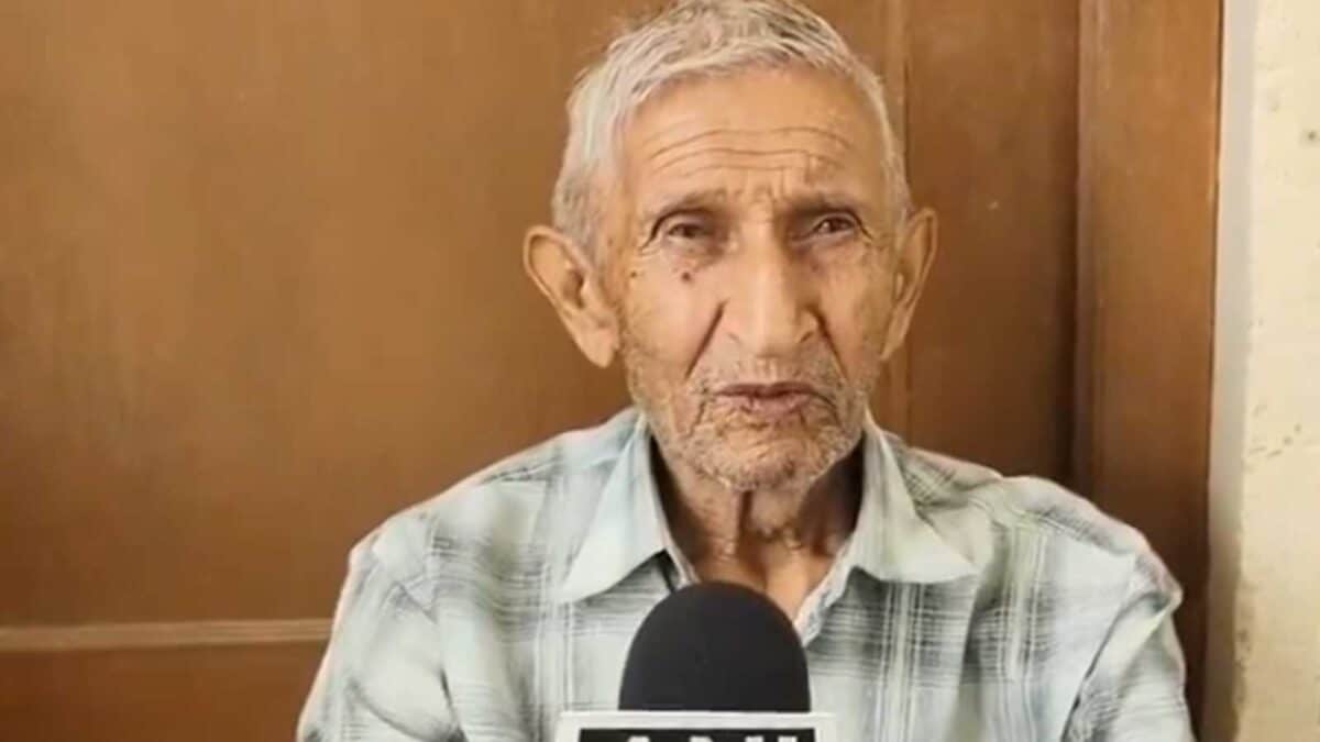He Fought Three Wars. At 92, This Veteran Is Fighting To Reclaim His Jaisalmer Land