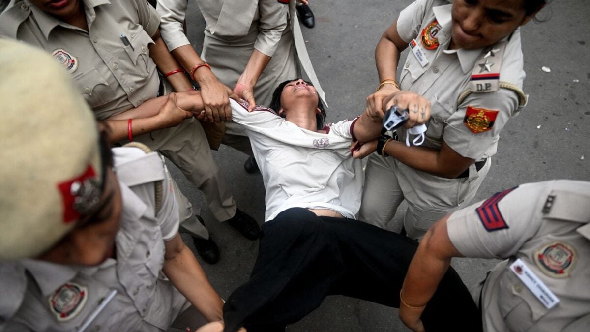 Can Plainclothes Police Stop, Search Or Arrest You During A Protest? What Indian Law Says