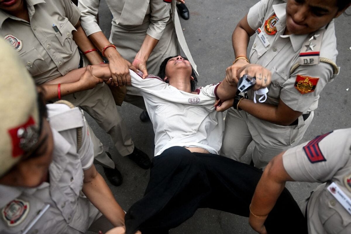 Can Plainclothes Police Stop, Search Or Arrest You During A Protest? What Indian Law Says