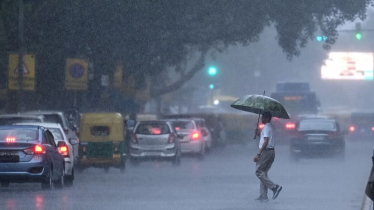 After Eluding For Weeks, Heavy Monsoon Spell Narrows India's Rainfall Deficit To 15%