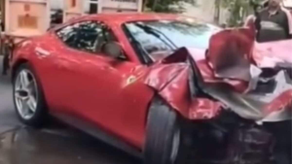 Speeding Ferrari Crashes Into Hyderabad Apartment Gate, Occupants Flee Leaving Luxury Car Behind | Video
