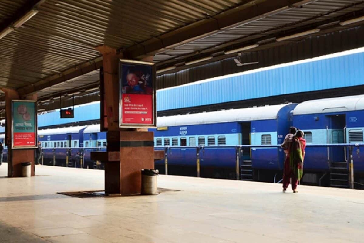 Need A Last-Minute Train Ticket? Here's How You Can Book Confirmed Seat Just 15 Minutes Before Departure