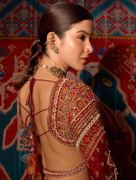 Shanaya Kapoor Aces The Desi Bridesmaid Look In OTT Karan Torani Lehenga