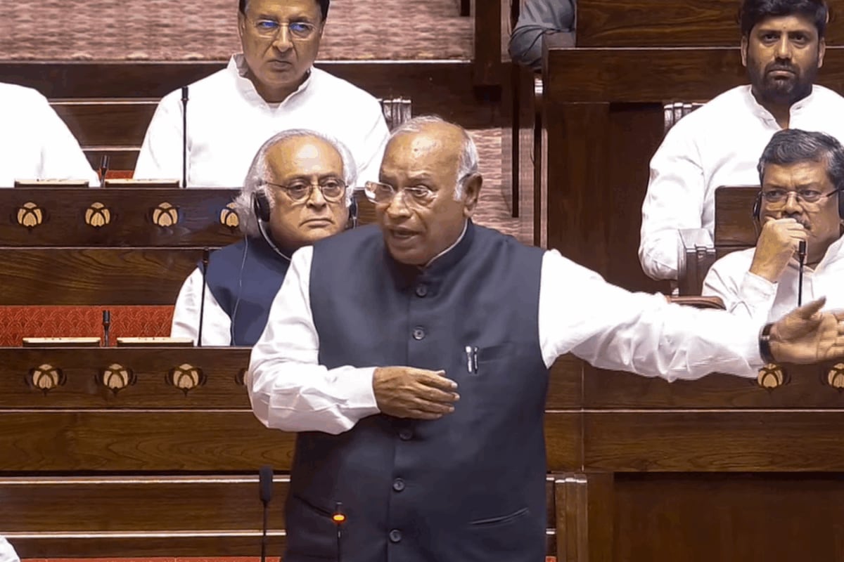 'He Couldn't Sleep': Kharge Slams PM Modi's Midnight Address To Student Protestors On Instagram
