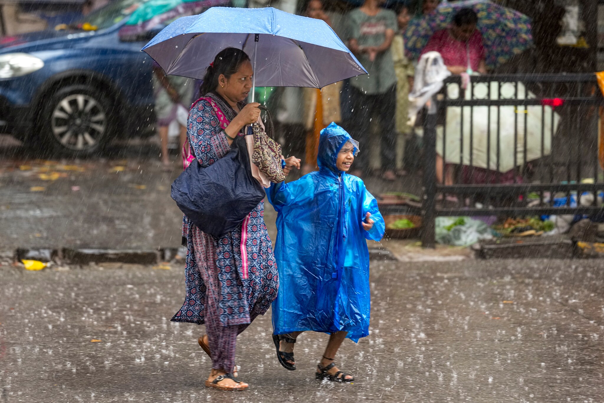 Authorities are also keeping a close watch on the situation in Mumbai, Pune, Navi Mumbai, Thane, Lonavala and nearby regions, where heavy rain has caused waterlogging in recent days. Authorities are also keeping a close watch on the situation in Mumbai, Pune, Navi Mumbai, Thane, Lonavala and nearby regions, where heavy rain has caused waterlogging in recent days.