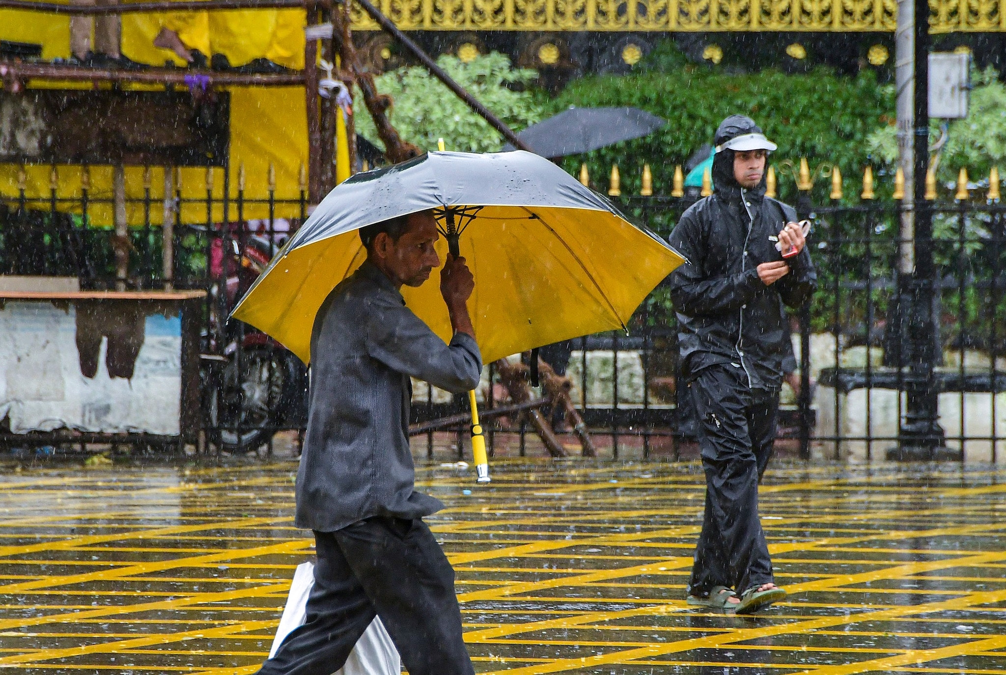 KarnatakaHeavy monsoon showers continue across several parts of Karnataka. School holidays remain in place for schools, PU colleges and Anganwadi centres in Hosanagar and Sagar taluks of Shivamogga district due to persistent rain and strong winds. Authorities will review weather conditions before announcing further closures. KarnatakaHeavy monsoon showers continue across several parts of Karnataka. School holidays remain in place for schools, PU colleges and Anganwadi centres in Hosanagar and Sagar taluks of Shivamogga district due to persistent rain and strong winds. Authorities will review weather conditions before announcing further closures.