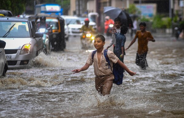 Karnataka Rain Alert: Schools Closed In 14 Taluks As Rivers Swell And  Bridges Go Underwater