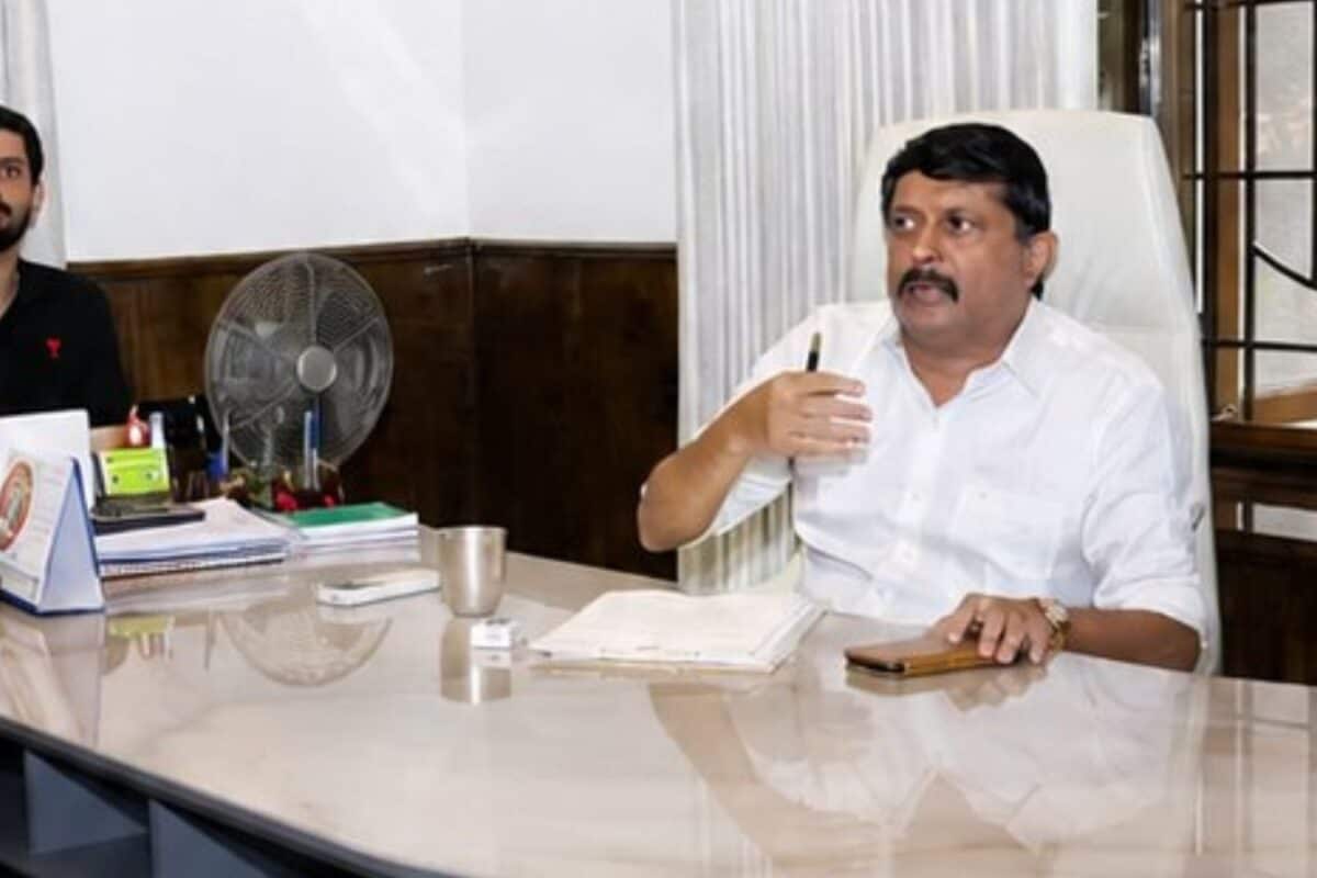 Karnataka Transport Minister Conducts Surprise BMTC Bus Checks In Bengaluru: Here's What He Found