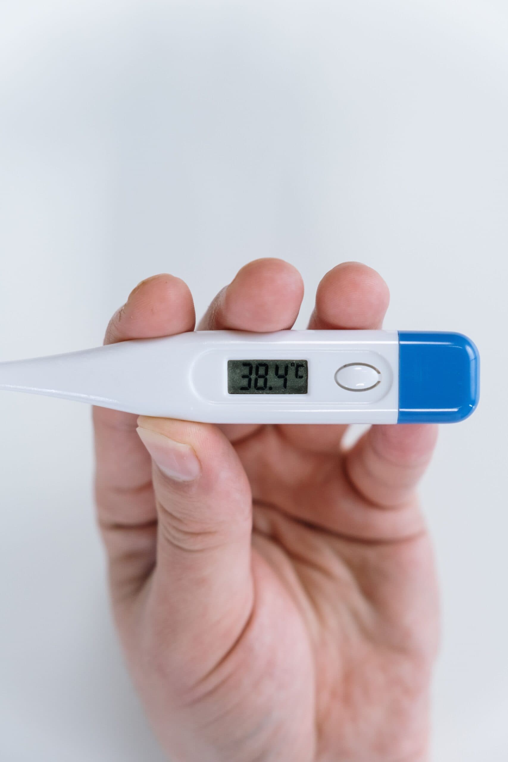 The Celsius scale is the one most of the world uses today. Developed by Swedish astronomer Anders Celsius in 1742, it originally placed water's boiling point at 0 degrees and freezing point at 100 degrees. After his death, the scale was reversed to the form we know today—0°C for the freezing point of water and 100°C for its boiling point at standard atmospheric pressure. Its simple 100-degree interval makes it practical for everyday use, from weather forecasts to cooking.