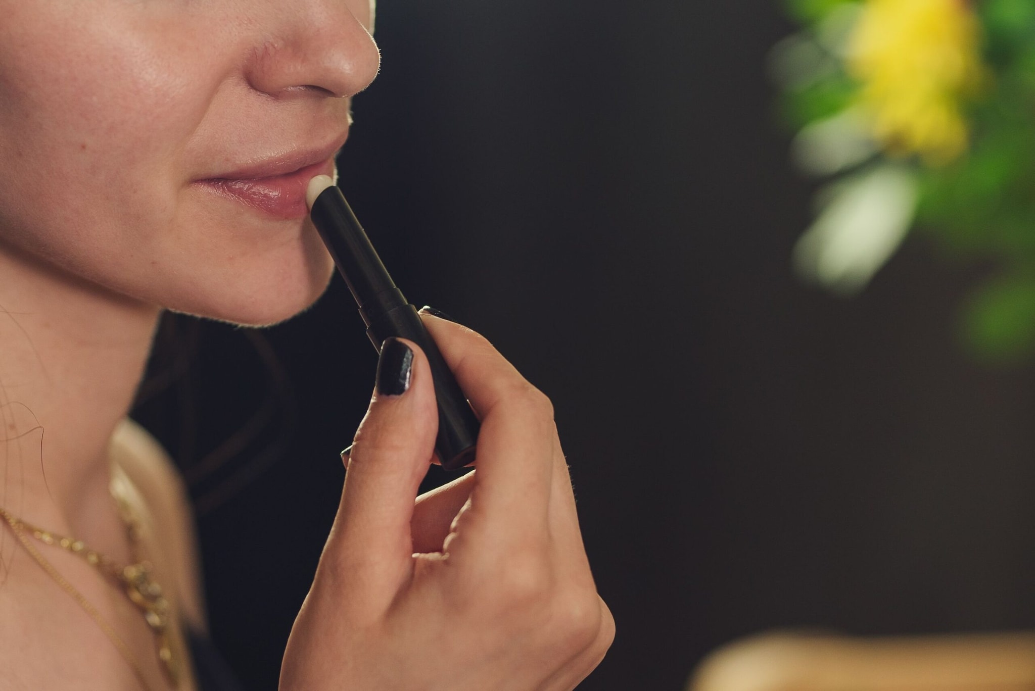 What Exactly Is A Lipscreen?Think of it as your regular lip balm that went to skincare school.

A lipscreen combines nourishing ingredients with broad-spectrum SPF protection to shield lips from both UVA rays (which cause ageing) and UVB rays (which cause sunburn). The best formulas are lightweight, hydrating, comfortable to wear and invisible under lipstick.
