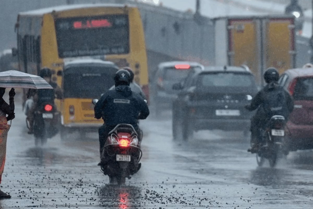 https://images.news18.com/ibnlive/uploads/2026/07/rainy-weather-monsoon-rains-rainfall-3-2026-07-a23418635453023fd5e0ef38b9b8ac8d-1200x800.png