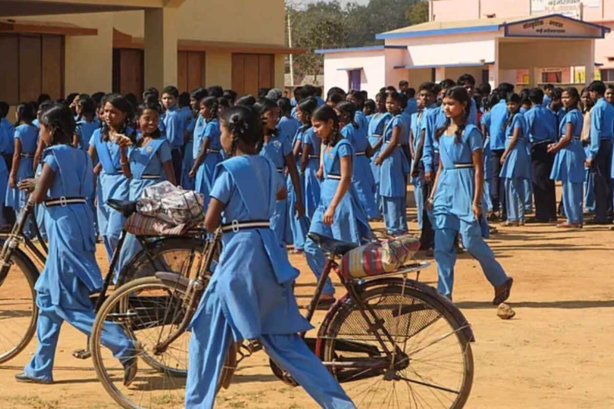 UP Govt Accelerates U-DISE Plus Drive To Build Accurate Digital Records Of Students