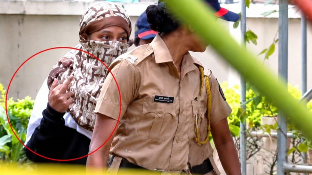 On Camera: Pune Fort Murder Accused Siya Goyal Flashes Middle Finger At Media
