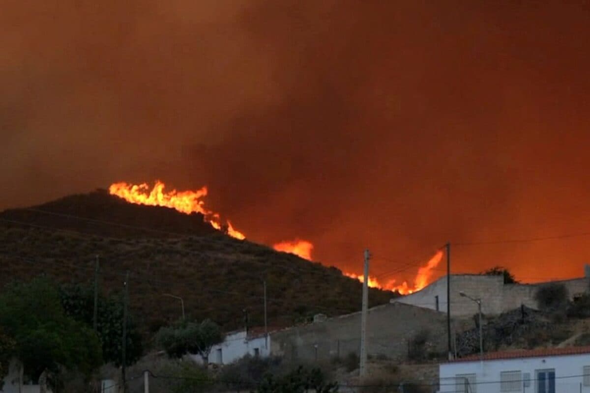 Spain Wildfire Turns Deadly: 12 Killed, 19 Missing As Inferno Sweeps Through South | WATCH