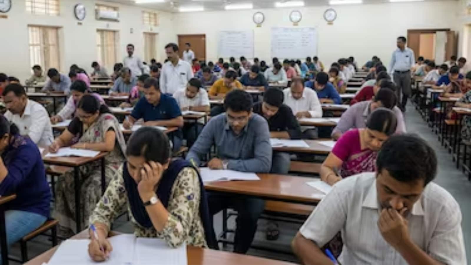 The upper age limit is 35 years for candidates belonging to the UR and EWS categories. Eligible candidates from reserved and other specified categories can avail themselves of age relaxation according to applicable government rules. Candidates belonging to the SC and ST categories are eligible for five years of age relaxation, while OBC candidates can get three years of relaxation. The applicable conditions mentioned in the official notification will have to be followed.