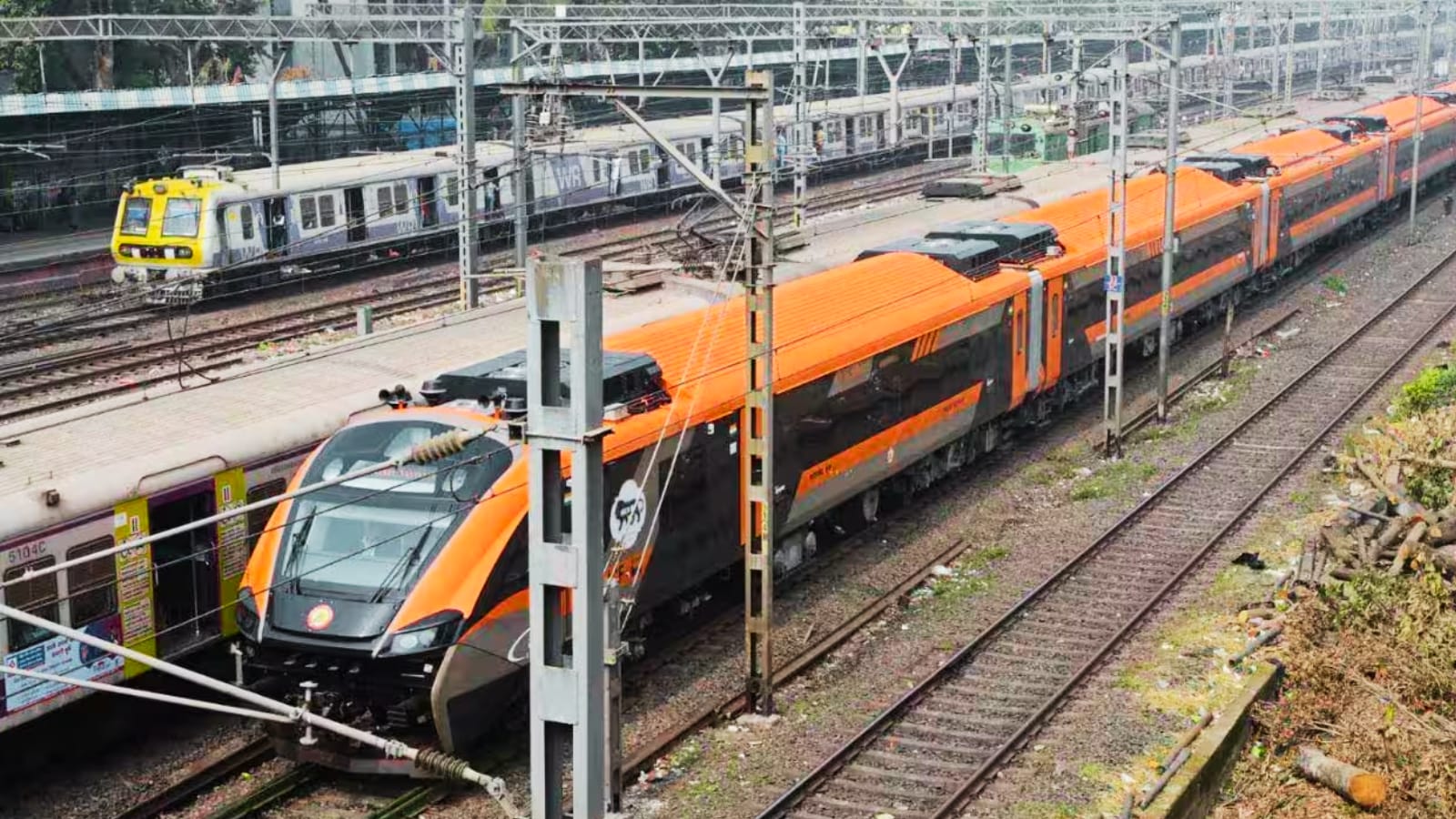 Vande Bharat Sleeper Arrives in Bengaluru for Testing