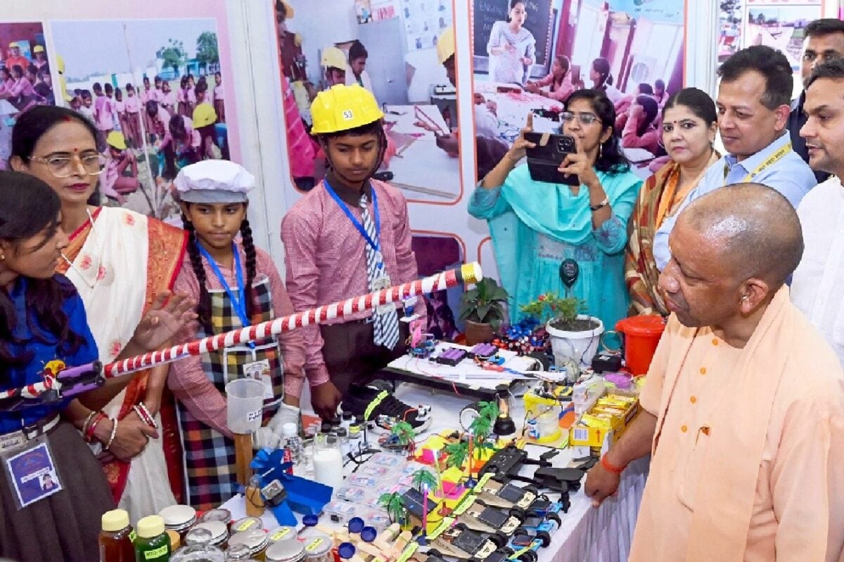 Yogi Govt's Free IAS-PCS Coaching Scheme Gains Popularity: 67% Candidates Appear For Entrance Exam