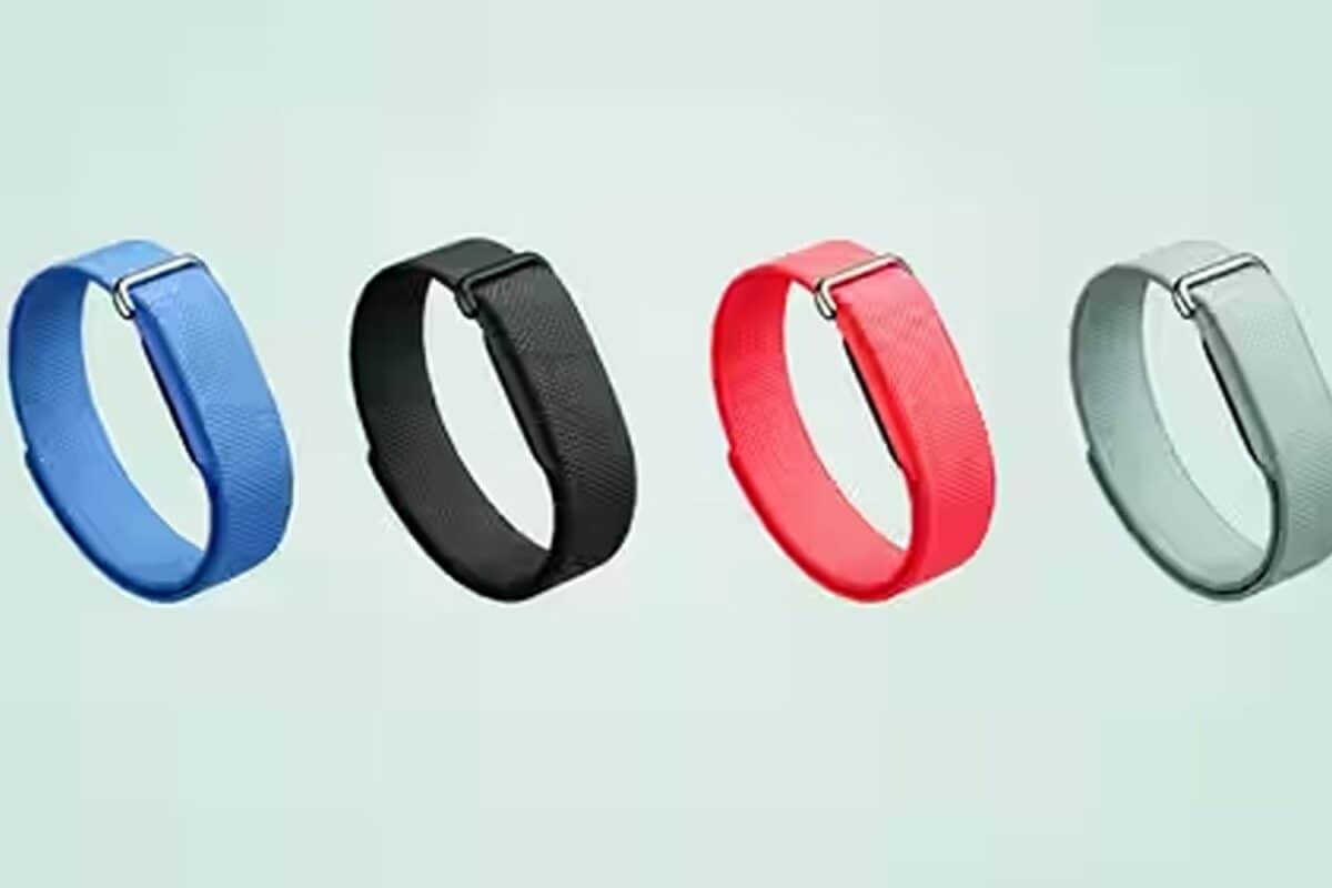 Fitbit Air Spotted In Indian Retail Stores Weeks Ahead Of Official Launch, Priced Around Rs 16,000