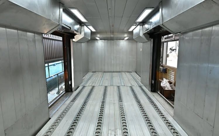 The train is being developed with express freight in mind. Potential cargo could include parcels, e-commerce shipments and perishable goods where delivery speed is particularly important.