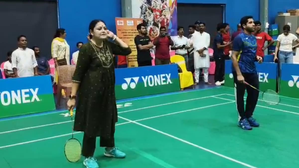 Agnimitra Paul Serves Up A Surprise, Picks Up Racket At Bhangar Badminton Final